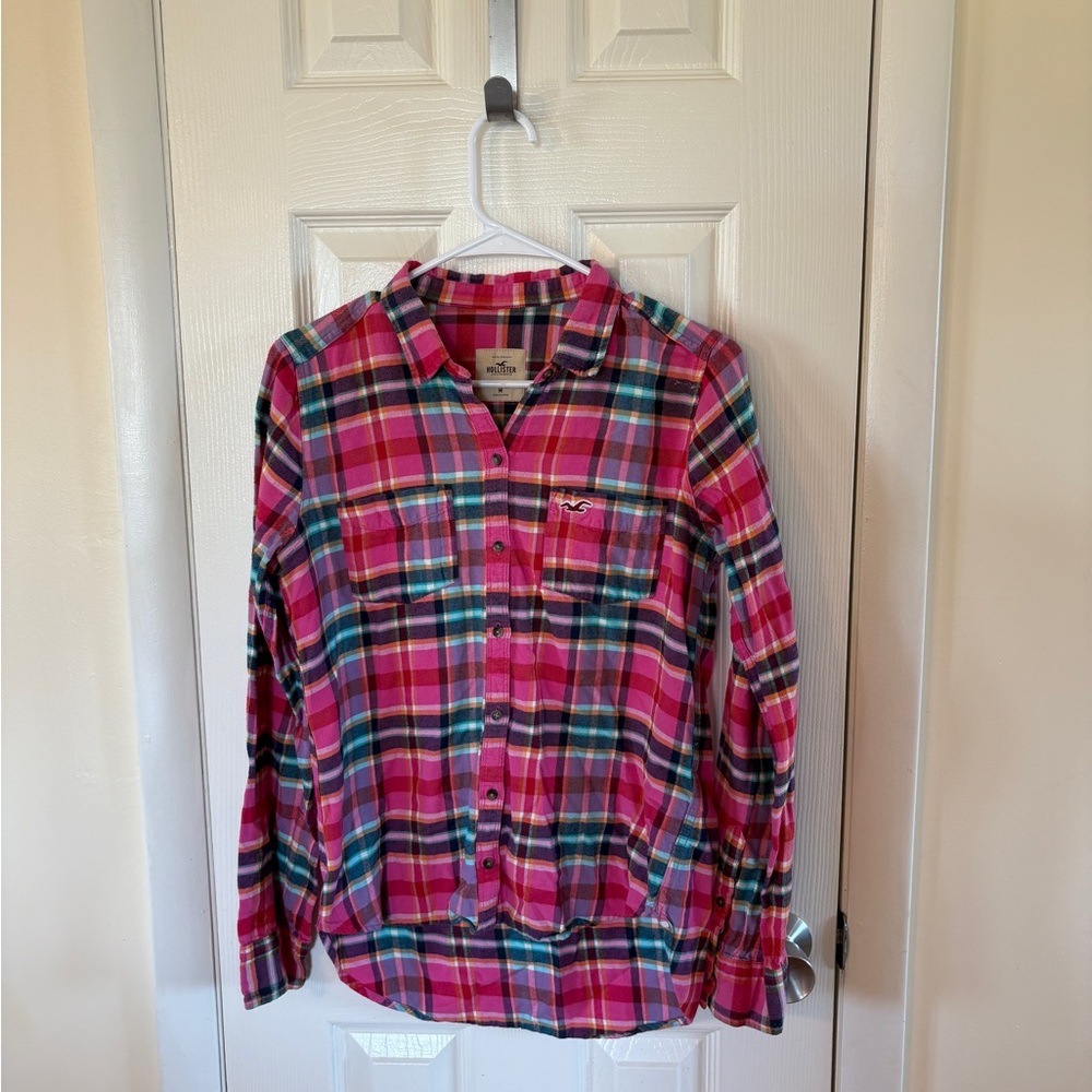Hollister Women’s Pink Flannel Button-Up Shirt